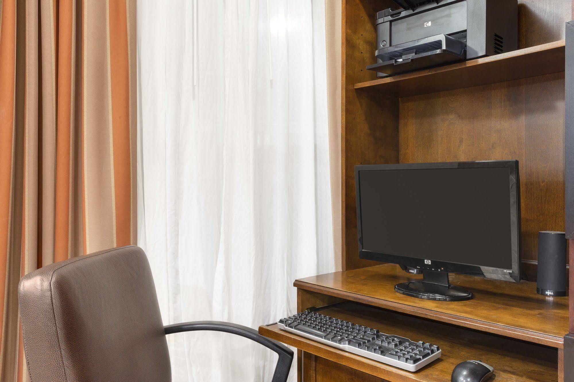 Country Inn & Suites By Radisson, Elk Grove Village-Itasca Ngoại thất bức ảnh
